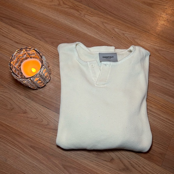 SOLD Men’s Essentials Fear Of God Thermal Waffle Knit Henley T-Shirt - Picture 4 of 12